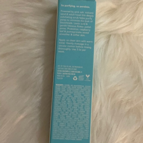 Tula Skincare So Poreless Exfoliating Scrub - Teal - Picture 4 of 5